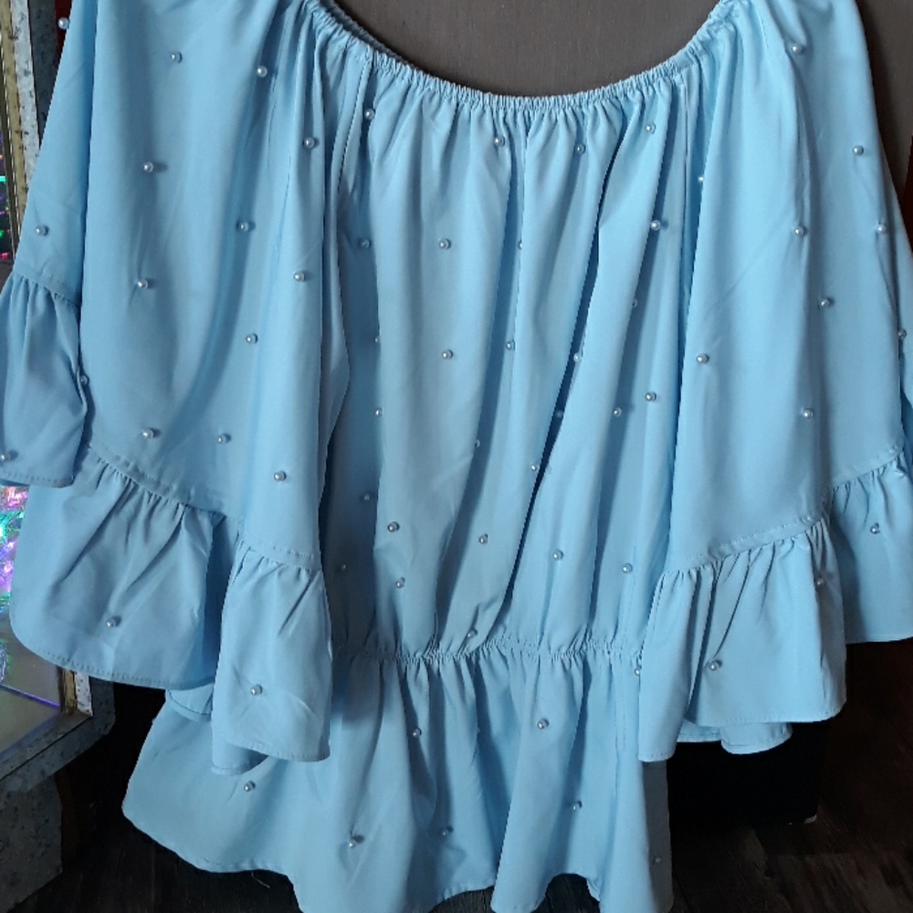 Julia Blue pearl blouse size XL
